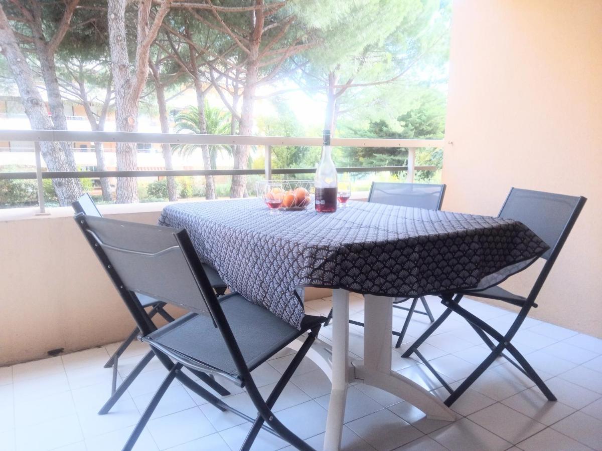 Frejus Plage, Appartement Entier , Piscine,Parking,Plage A 200M 외부 사진