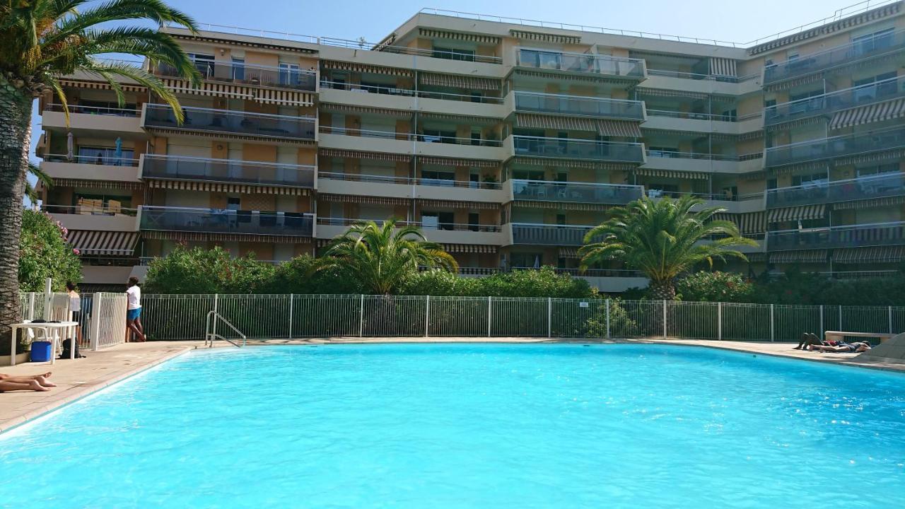 Frejus Plage, Appartement Entier , Piscine,Parking,Plage A 200M 외부 사진